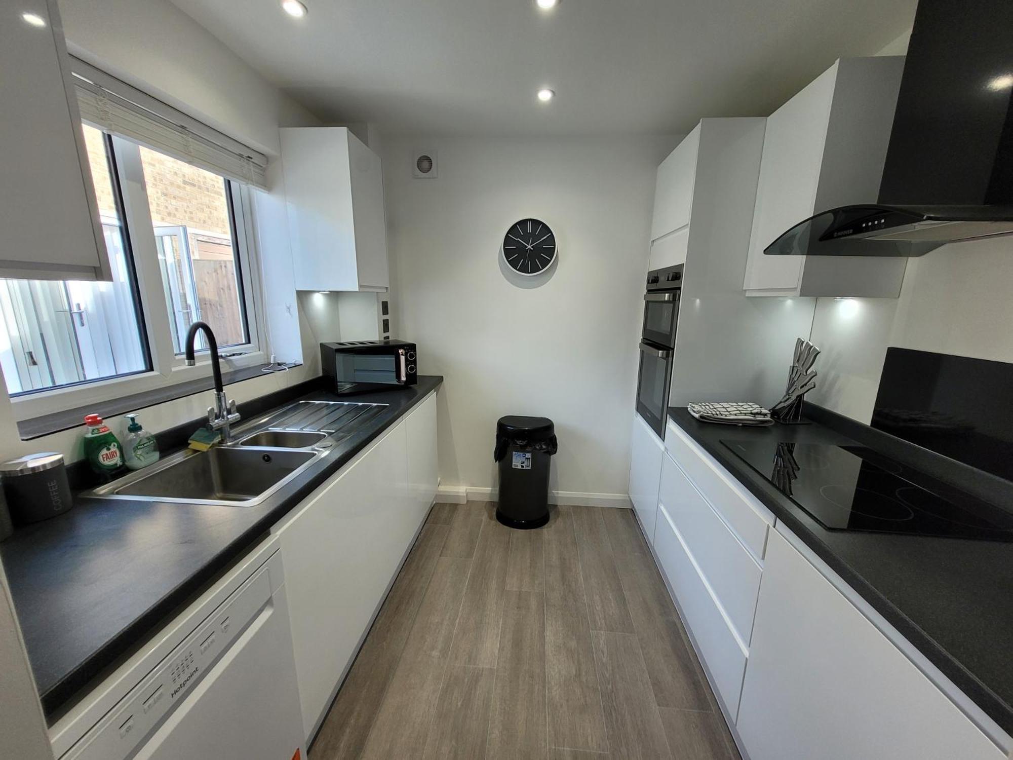 Bumblebee Bungalow - With Separate Office And Gaming Space By Catchpole Stays Colchester Dış mekan fotoğraf